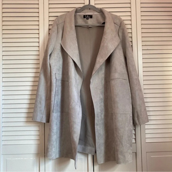 Lulu’s Great Adventure Light Grey Sueded Fabric Coat Jacket Size Medium NEW - Picture 2 of 13